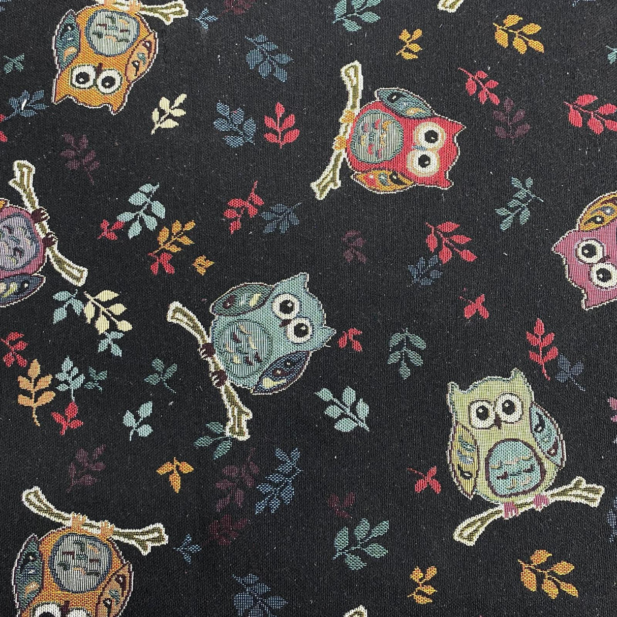 Pound A Metre Per Metre Luxury Printed canvas - 55'' Wide - (Owl)