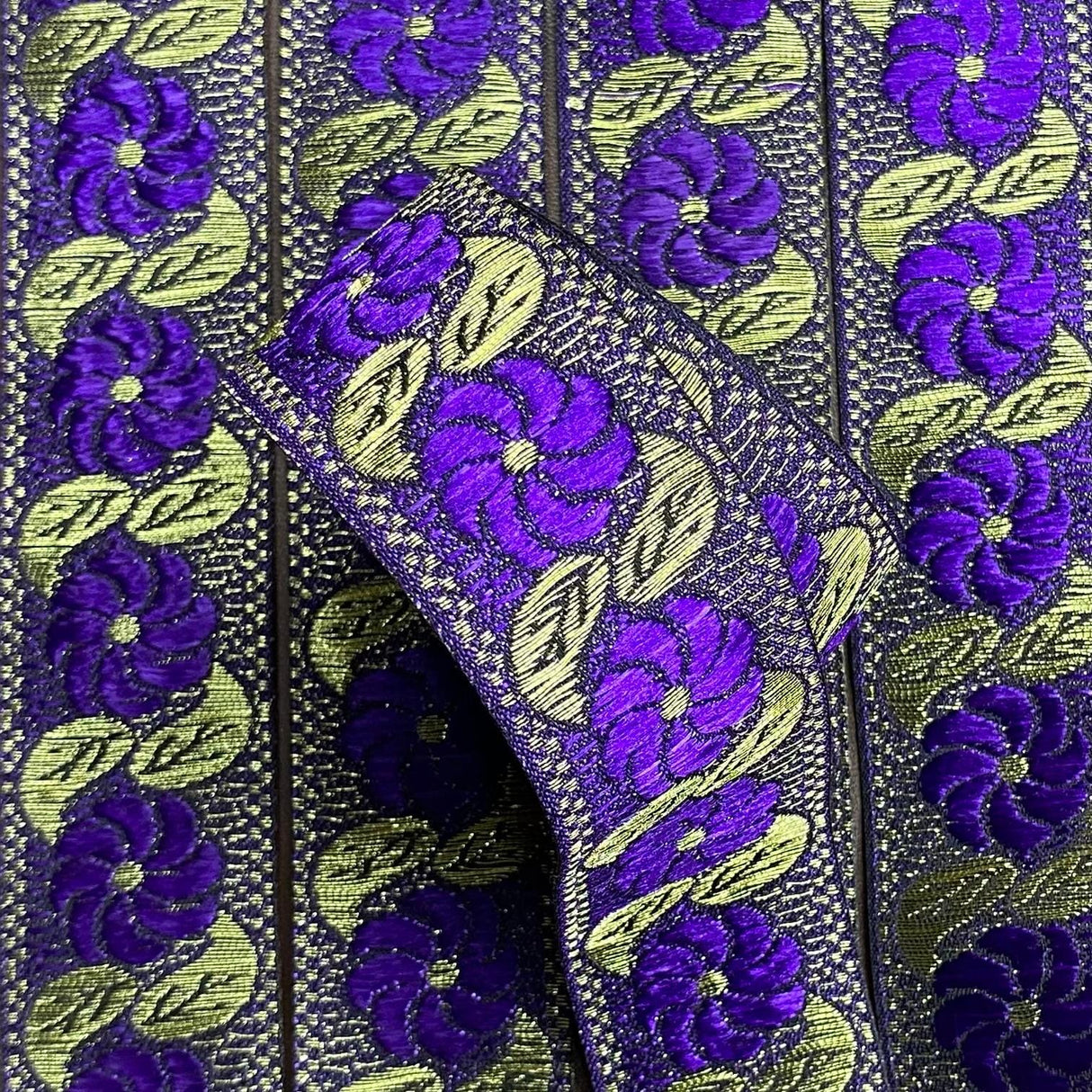 Pound A Metre Per Metre, Metallic Trimming, 25mm Wide (Purple Floral)