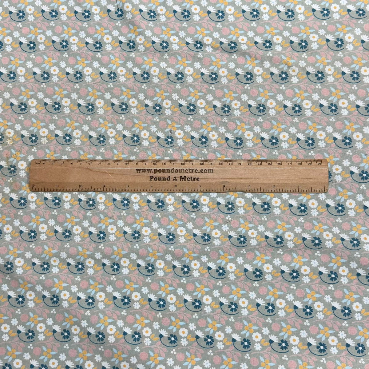 Pound A Metre Per Metre Premium Digital Printed Cotton 45'' Wide (Winter Garden)