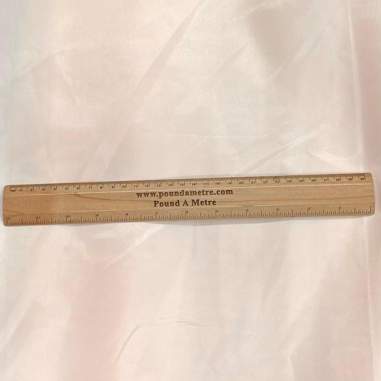 Pound A Metre Per Metre Per Metre Profession Quality Acetate Lining 60" Wide (Peach)