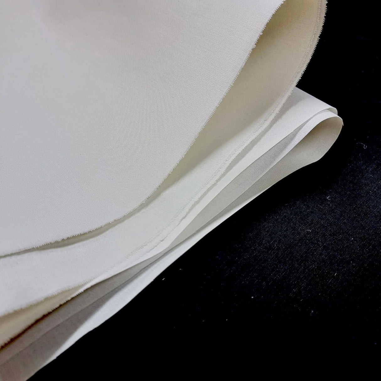 Pound A Metre Per Metre Super Fine Iron-On Fusible Woven Cotton Interfacing – 315 GSM Medium Weight (140cm Wide, Single-Sided)