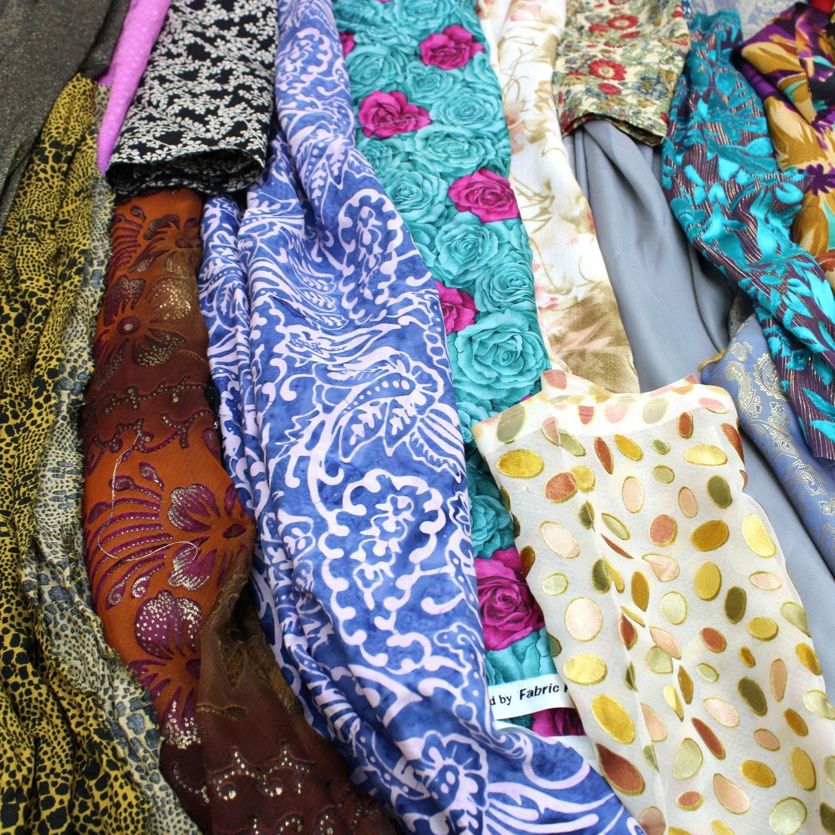 Pound A Metre 1kg Mixed Remnants Fabric Bag- Huge Variety