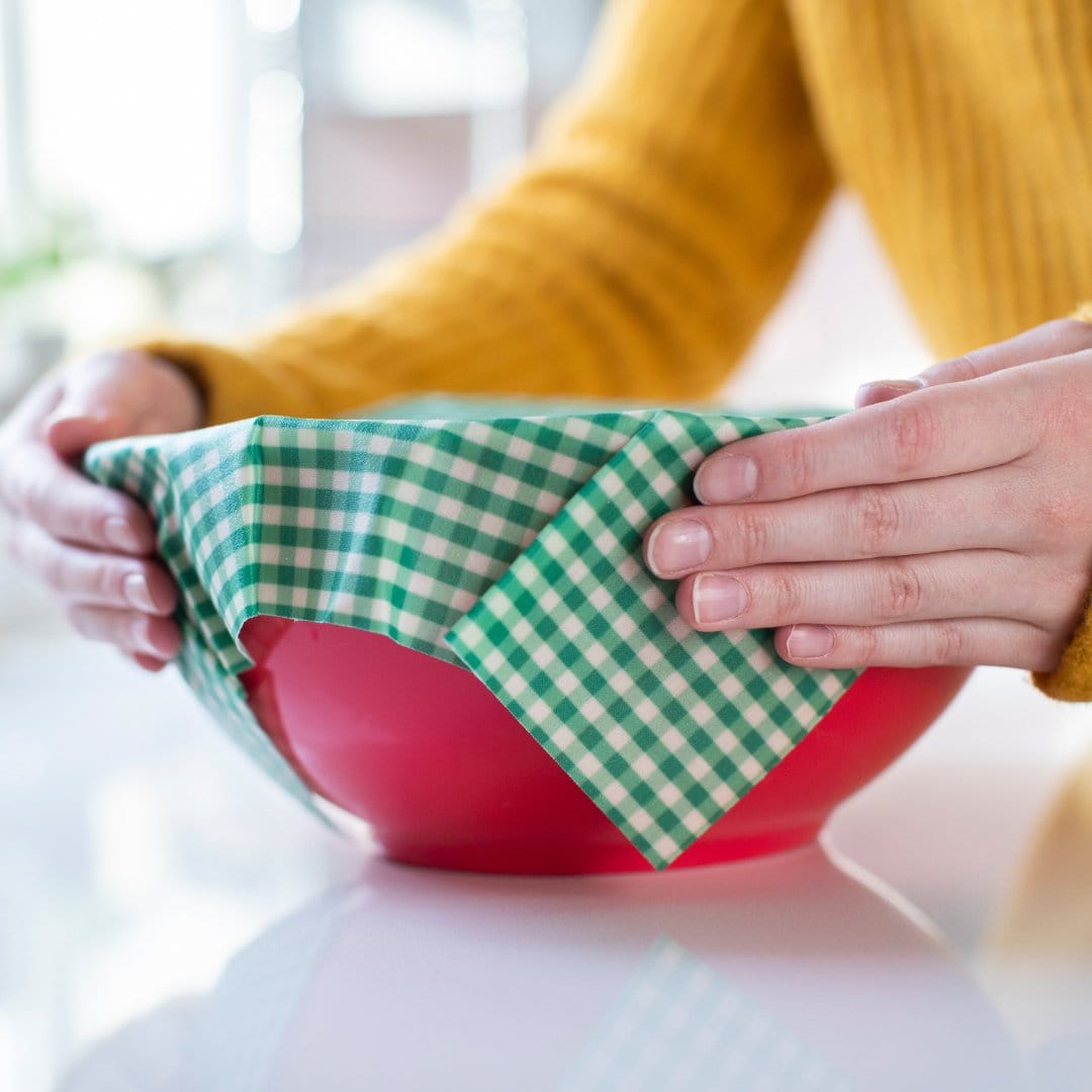 Pound A Metre Happy Easter Kit DIY Beeswax Wrap Kit- 4 Cotton Fat Quarters + 200g Beeswax (Happy Easter)