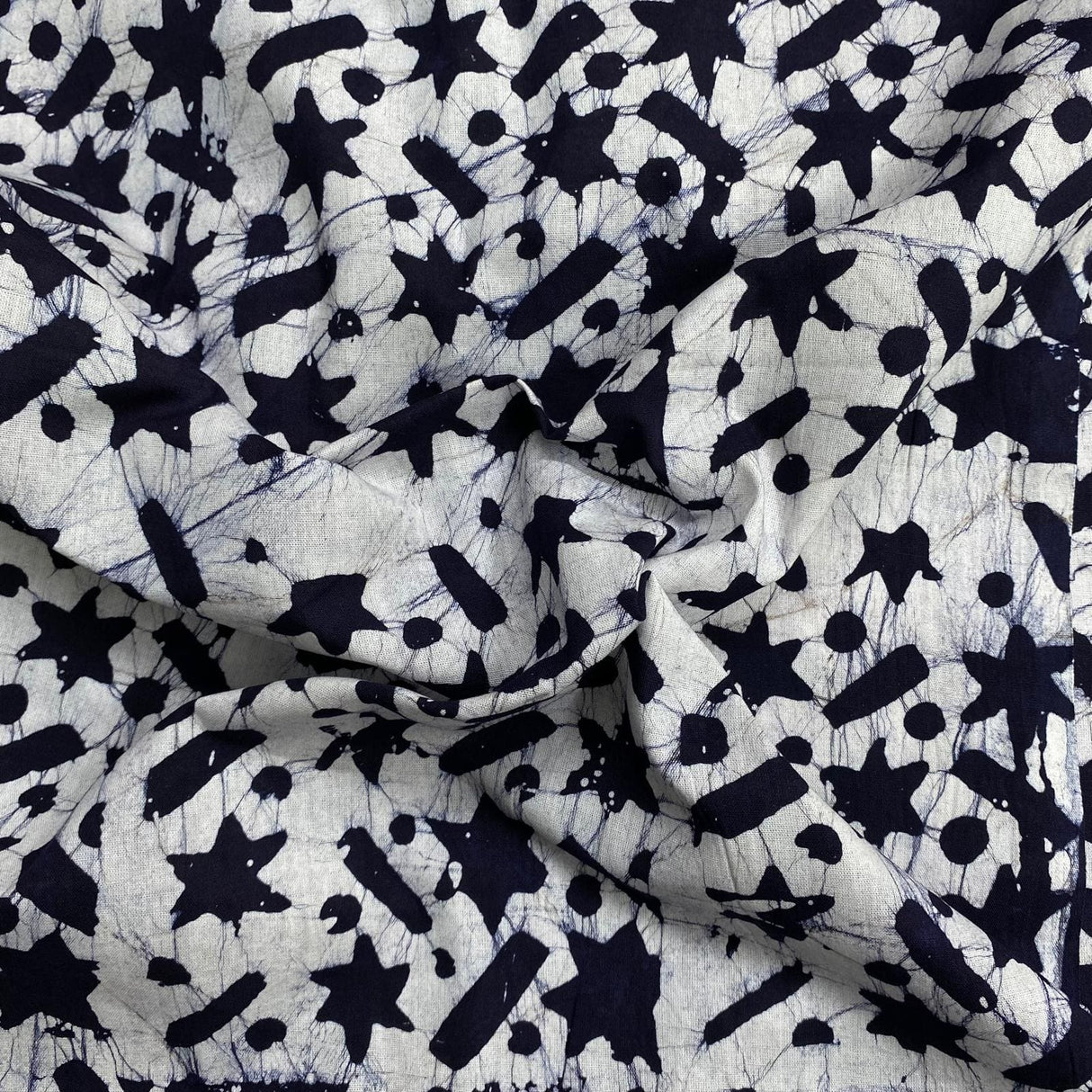 Pound A Metre 2.9 Metres 2.9 Metres Premium Quality 100% Cotton Batik - 45" Wide -  (Design 8, Col 4)