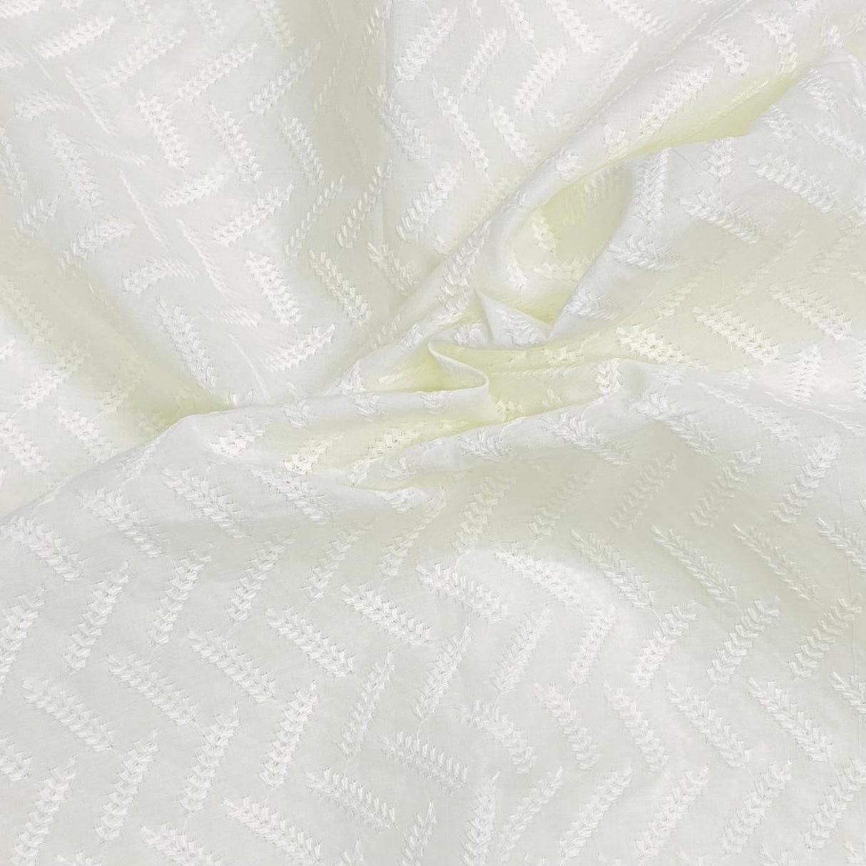 Pound A Metre 3 Metre 3 Metre Broderie Anglaise Cotton - 45" Wide (Ivory)