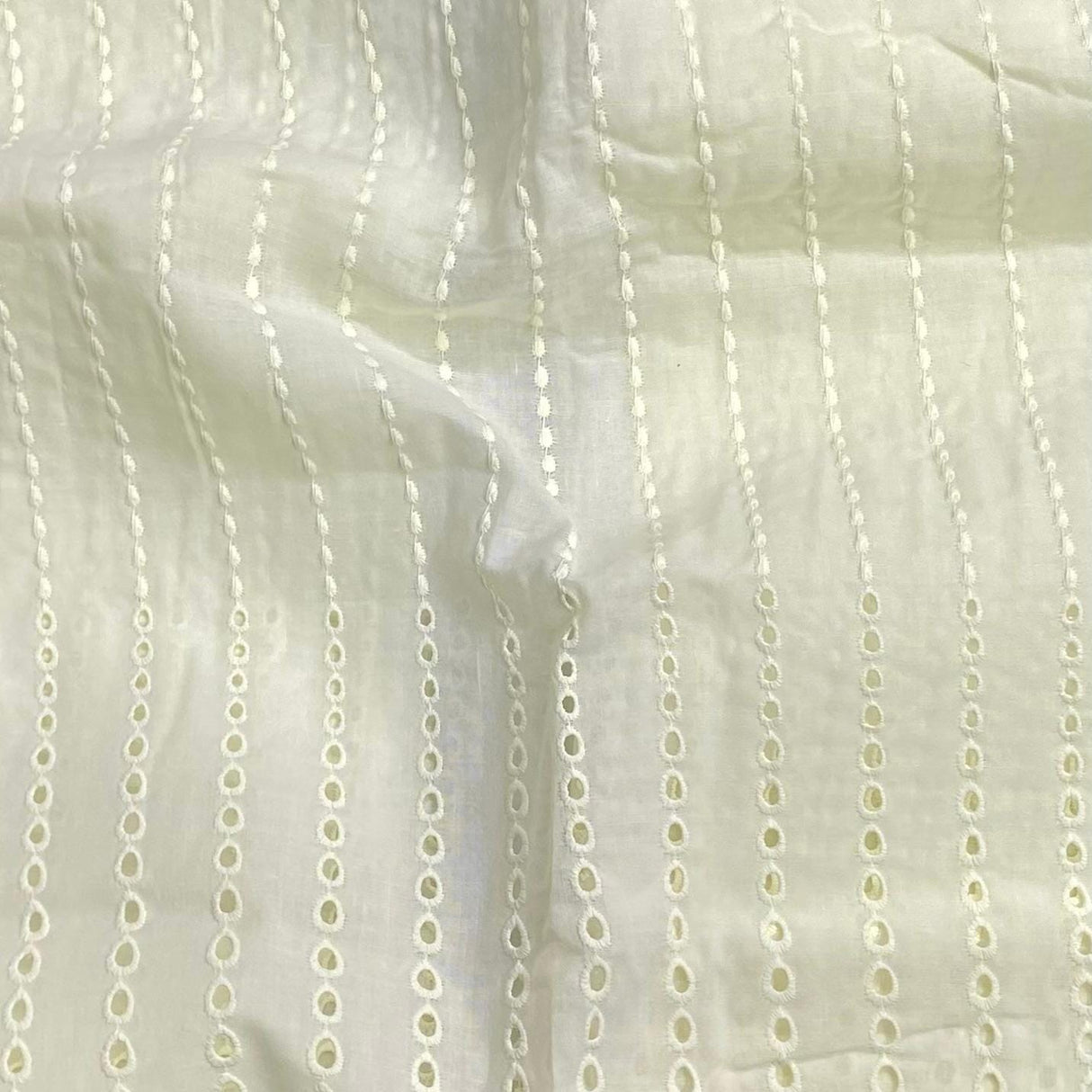 Pound A Metre 3 Metre 3 Metre Broderie Anglaise Floral Cotton - 45" Wide (Cream)