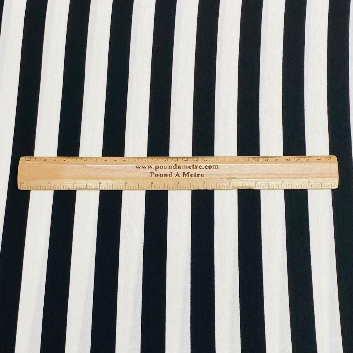 Pound A Metre 3 Metres 3 Metre Luxurious Soft Viscose Jersey - 55"- (Black & White) (S1J)