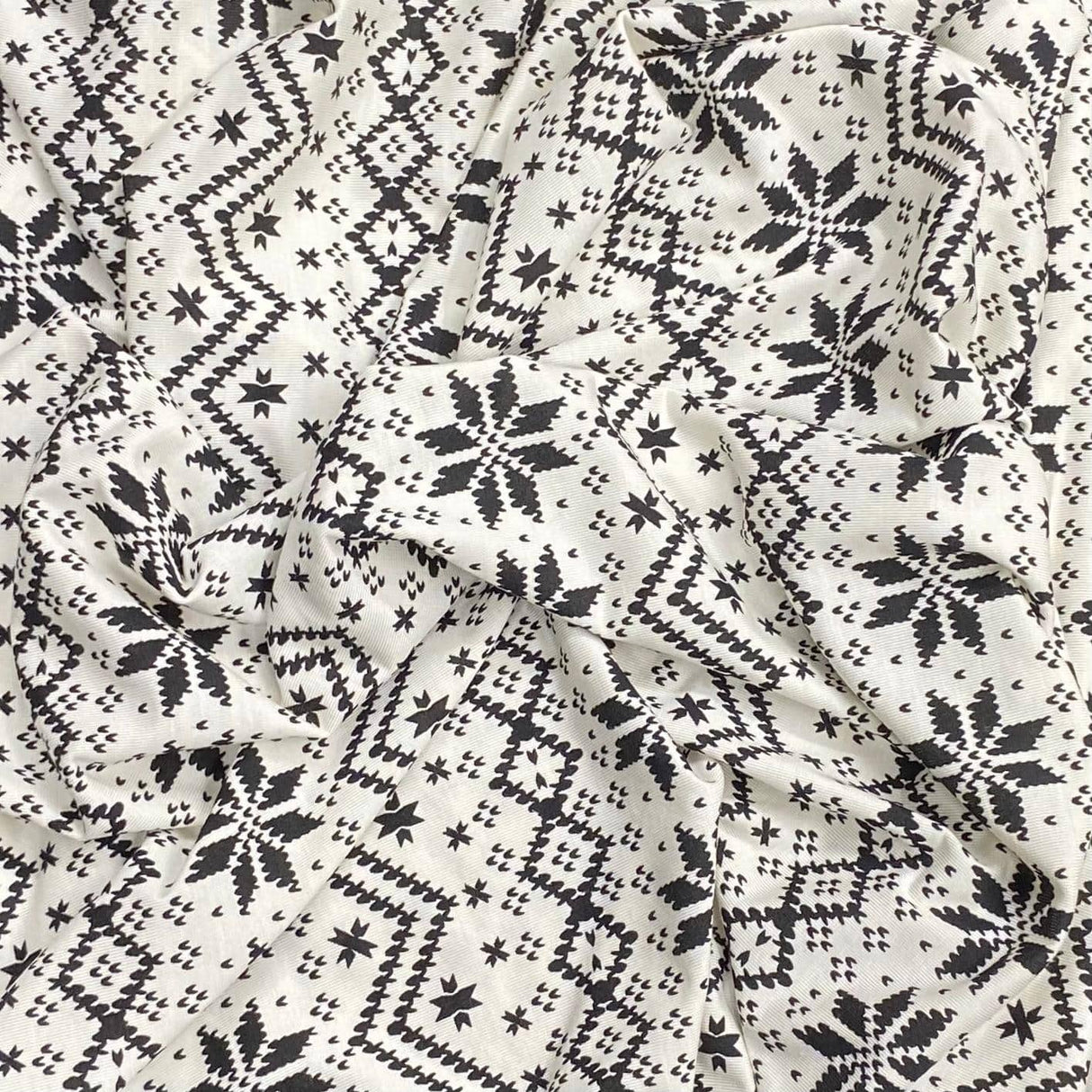 Pound A Metre 3 Metres 3 Metre Luxurious Soft Viscose Jersey - 60"-  (White & Black)