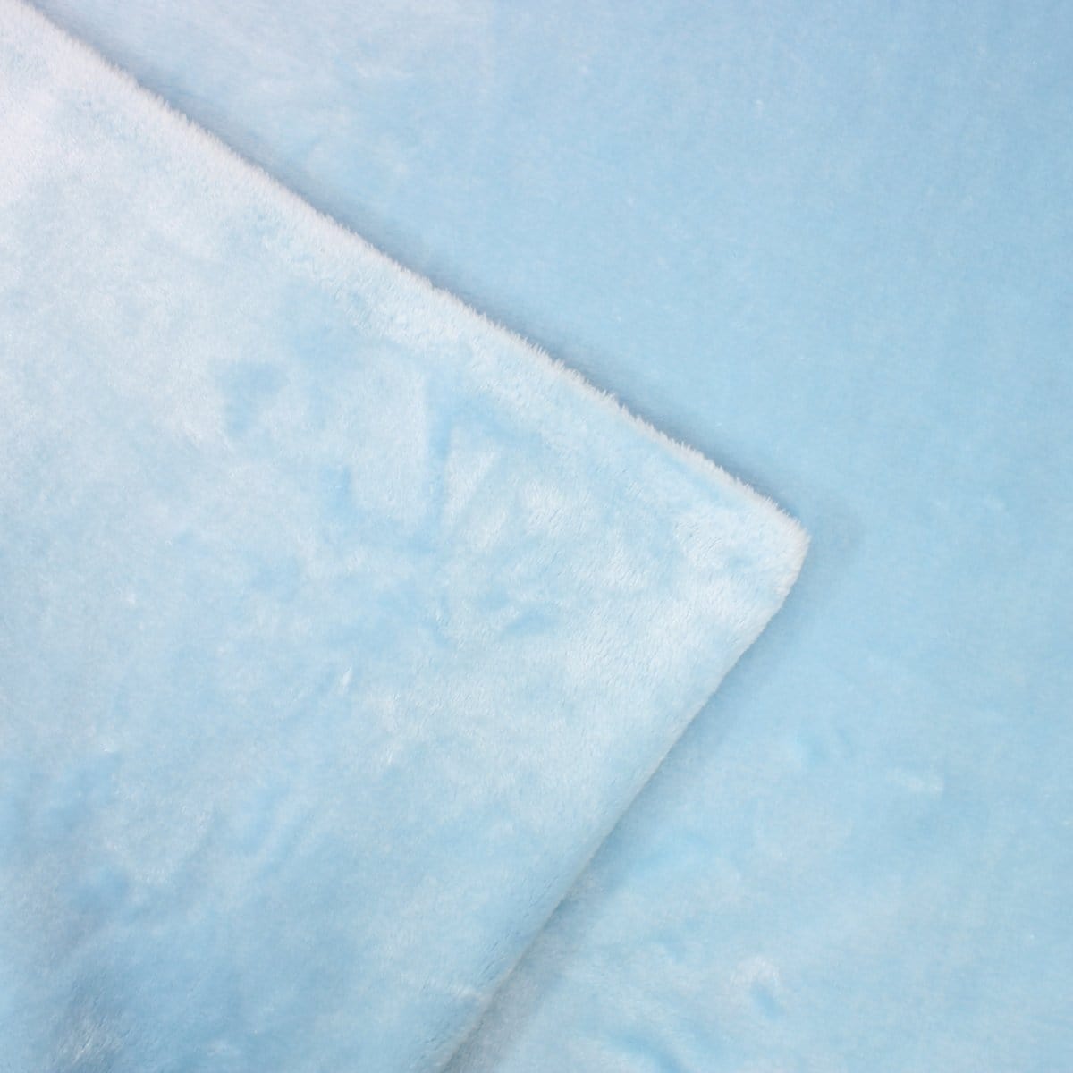 Pound A Metre 3 Metre 3 Metre Ultra Soft Cuddle Fleece 60” Wide (Sky)