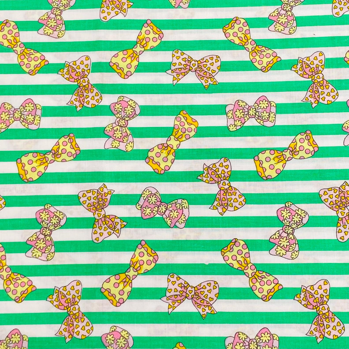 Pound A Metre 3 Metres 3 Metres Beautiful Digitally Printed 100% Cotton- 45" Wide (Green Bows)