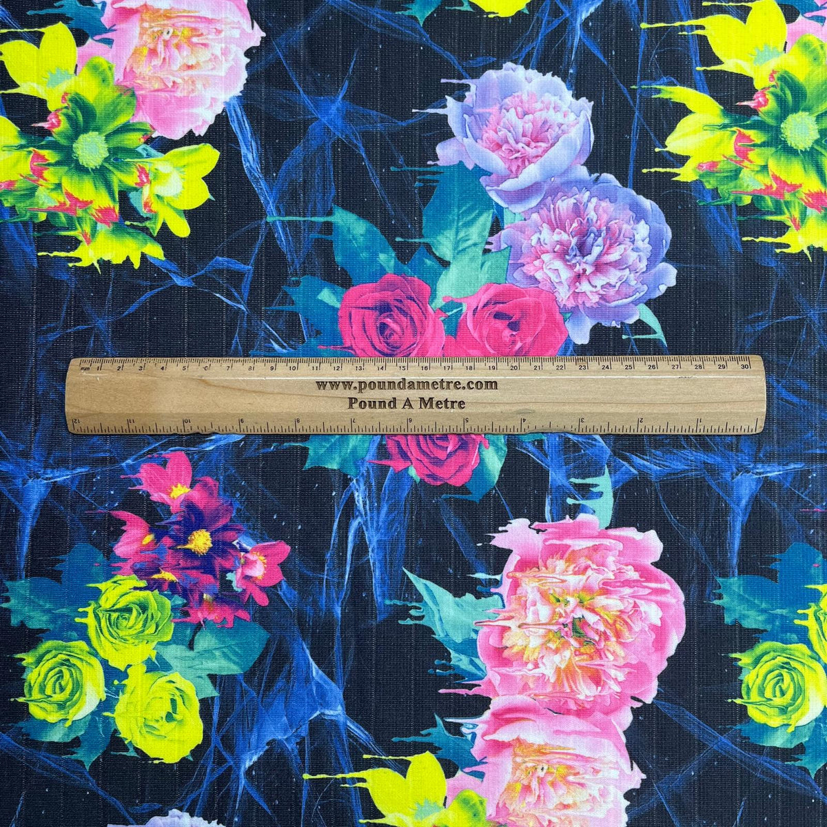 Pound A Metre 3 Metres Beautiful Heavyweight Printed Ribbed Jersey 55" Wide (Paint Splash)