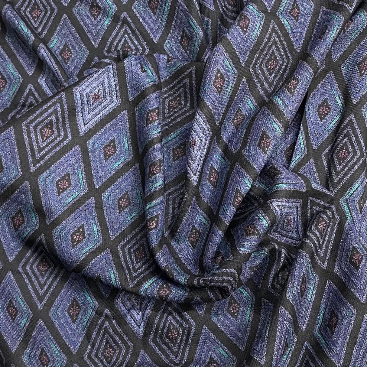 Pound A Metre 3 Metres 3 Metres Cashmere Effect Fabric- 45" Wide (Diamonds)