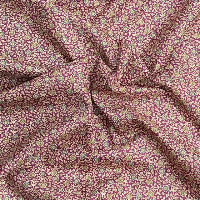 Pound A Metre 3 Metres 3 Metres Cashmere Effect Fabric- 45" Wide (Flower)