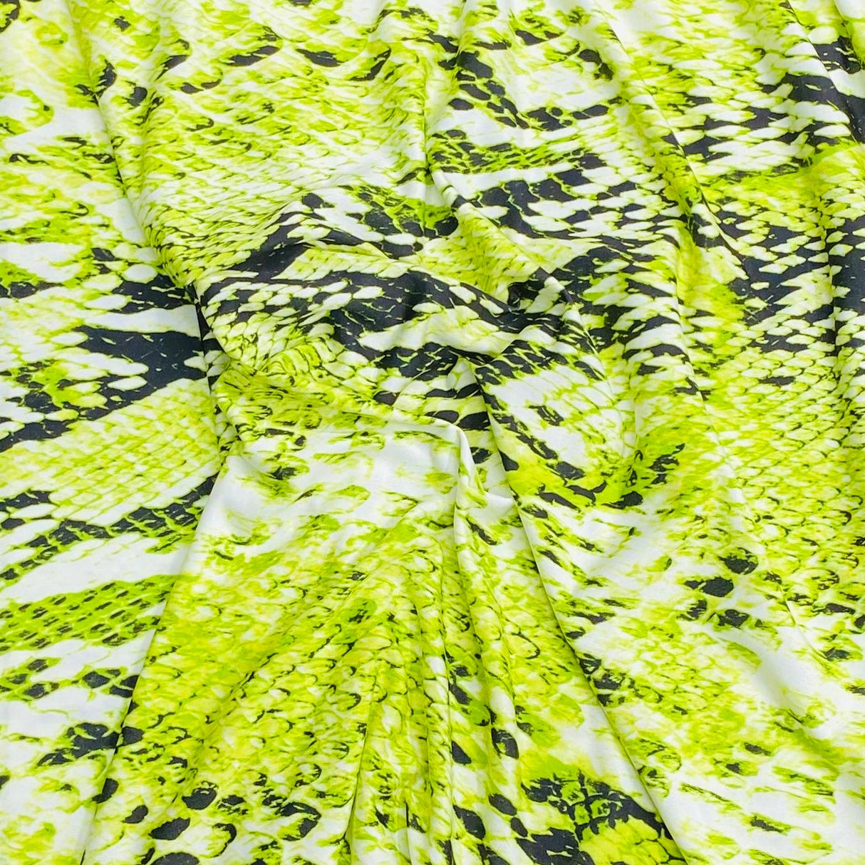 Pound A Metre 3 Metres Luxurious Printed Lycra Jersey 55" Wide (Snake)