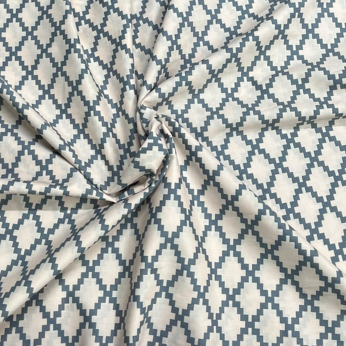 Pound A Metre 3 Metres Luxury Cotton Poplin Fabric – 45'' Wide (Diamond)