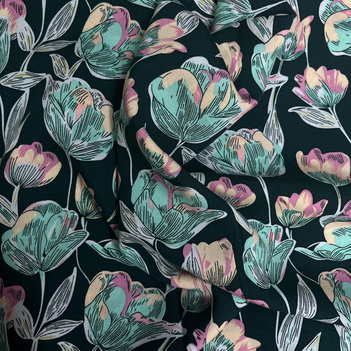 Pound A Metre 3 Metres Printed Dressmaking Viscose Fabric – 55" Wide (Leaf)