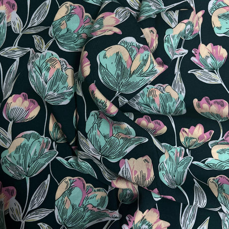 Pound A Metre 3 Metres Printed Dressmaking Viscose Fabric – 55" Wide (Leaf)