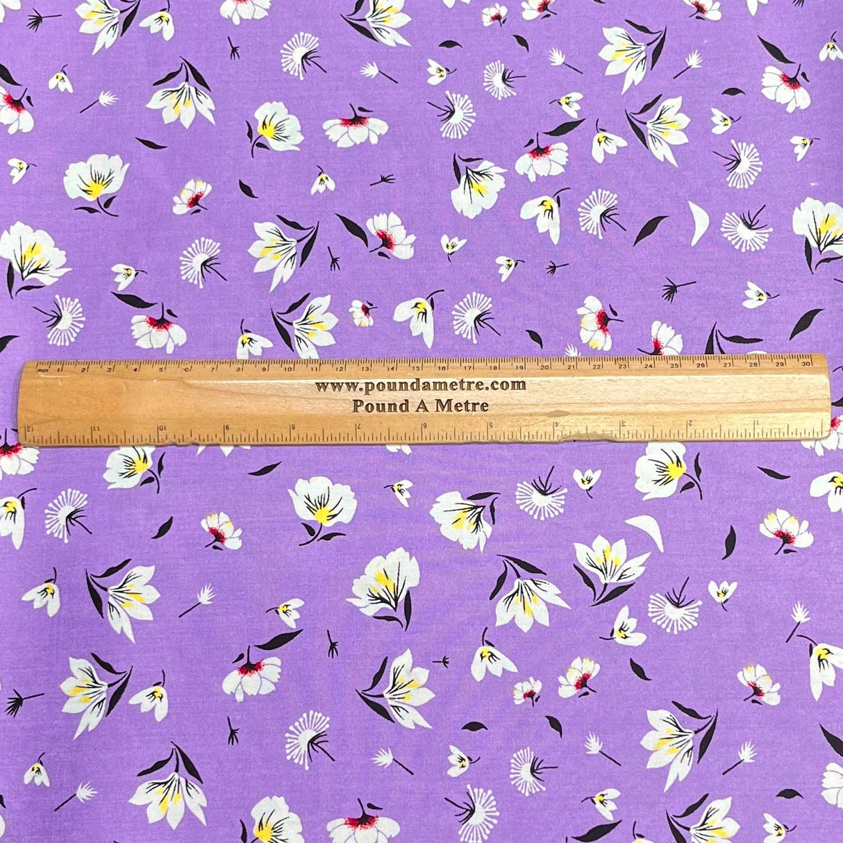 Pound A Metre 3 Metres Printed Dressmaking Viscose Fabric – 55" Wide (Lilac Daisy)