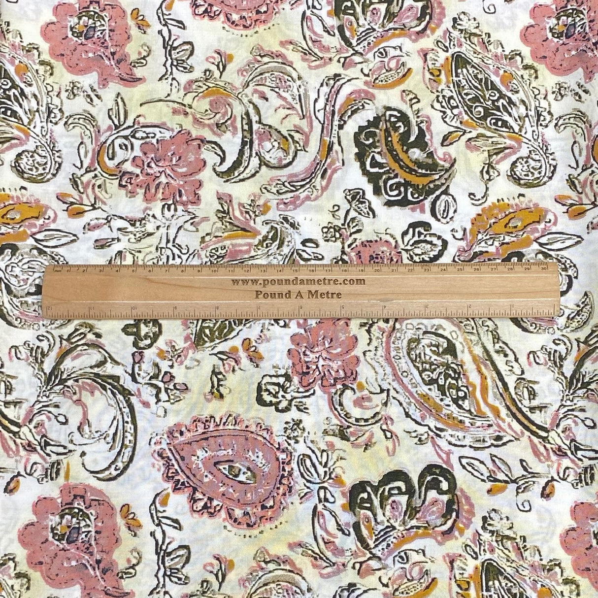 Pound A Metre 3 Metres, Printed Summer Dressmaking Viscose Fabric - 55" Wide (Col4, Num4)
