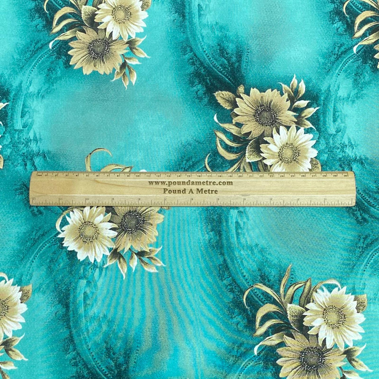 Pound A Metre 3 Metres, Printed Summer Dressmaking Viscose Fabric - 55" Wide (Col5, Num4)