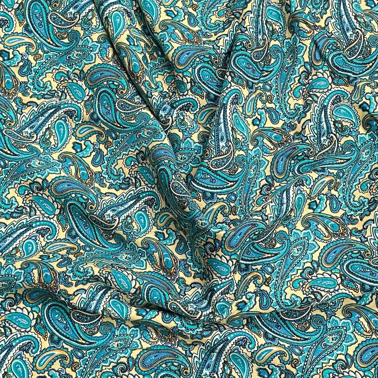 Pound A Metre 3 Metres, Printed Summer Dressmaking Viscose Fabric - 55" Wide (Paisley)