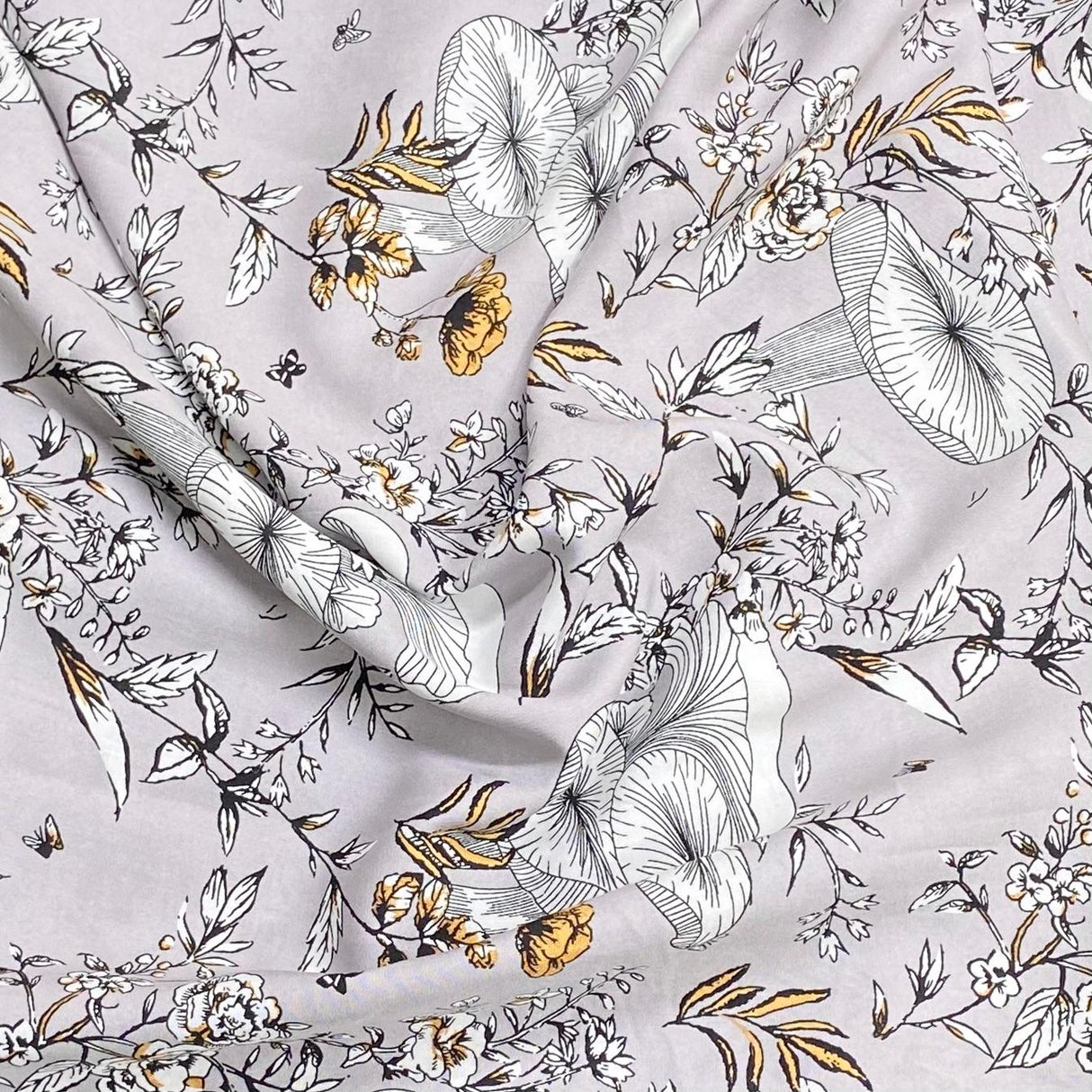 Pound A Metre 3 Metres, Printed Summer Dressmaking Viscose Fabric - 55" Wide (Silver)