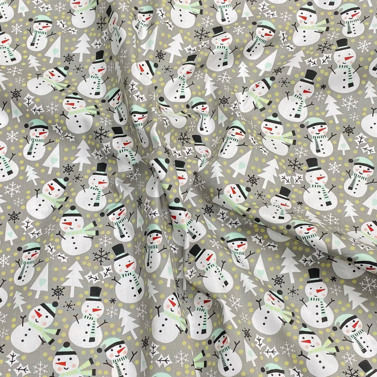 Pound A Metre 3 Metres 3 Metres Super Soft Christmas Print Poplin Cotton - 45" Wide (Snowman Grey)