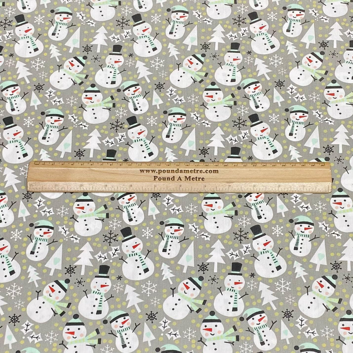 Pound A Metre 3 Metres 3 Metres Super Soft Christmas Print Poplin Cotton - 45" Wide (Snowman Grey)