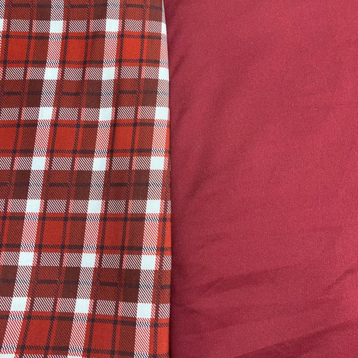 Pound A Metre 6 Metres 6 Metre Bundle – Luxurious Soft Viscose Jersey (1 Plain + 1 Printed) (Bundle 7)