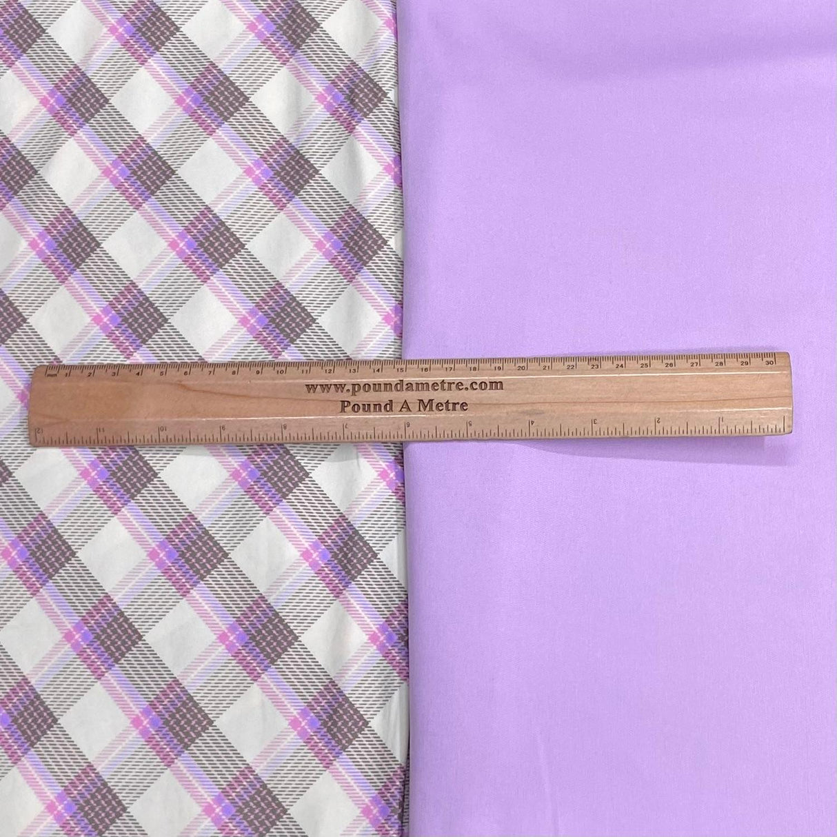 Pound A Metre 6 Metres 6 Metre Bundle – Luxurious Soft Viscose Jersey (1 Plain + 1 Printed) (Bundle1)