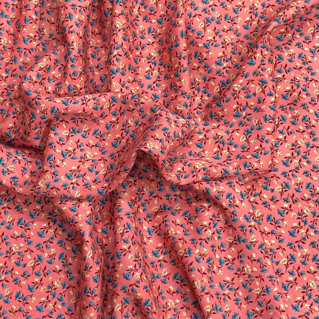 3 Metres, Premium Quality, Printed Dressmaking Viscose - 55" Wide (Poppy)
