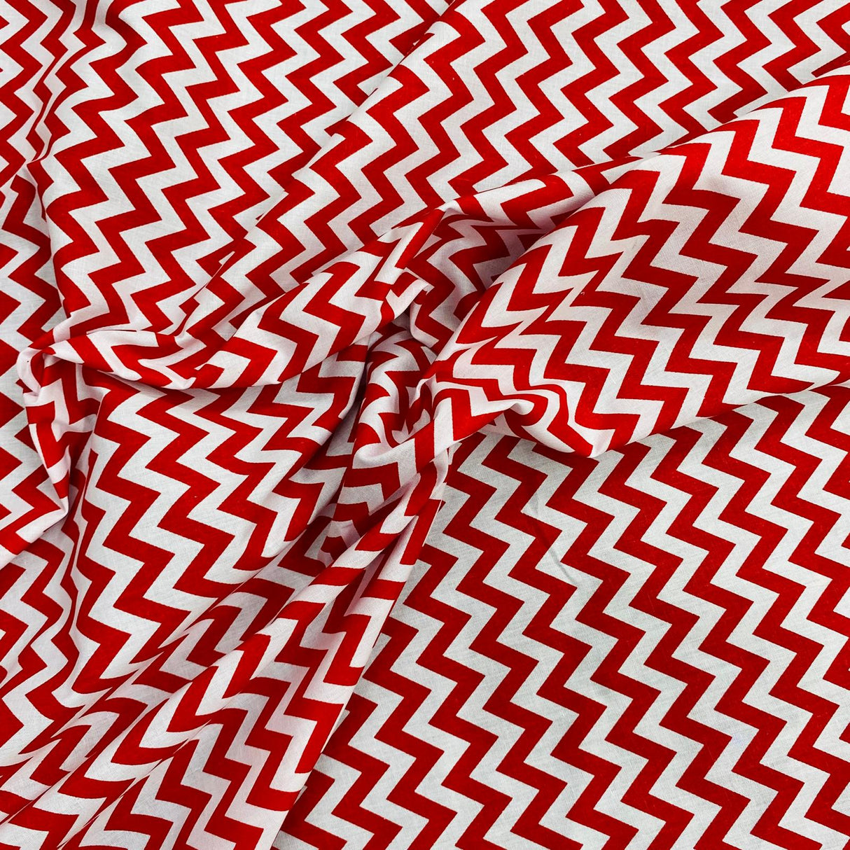 3 Metres Dressmaking Poly-Cotton - 45" wide (Red & White)