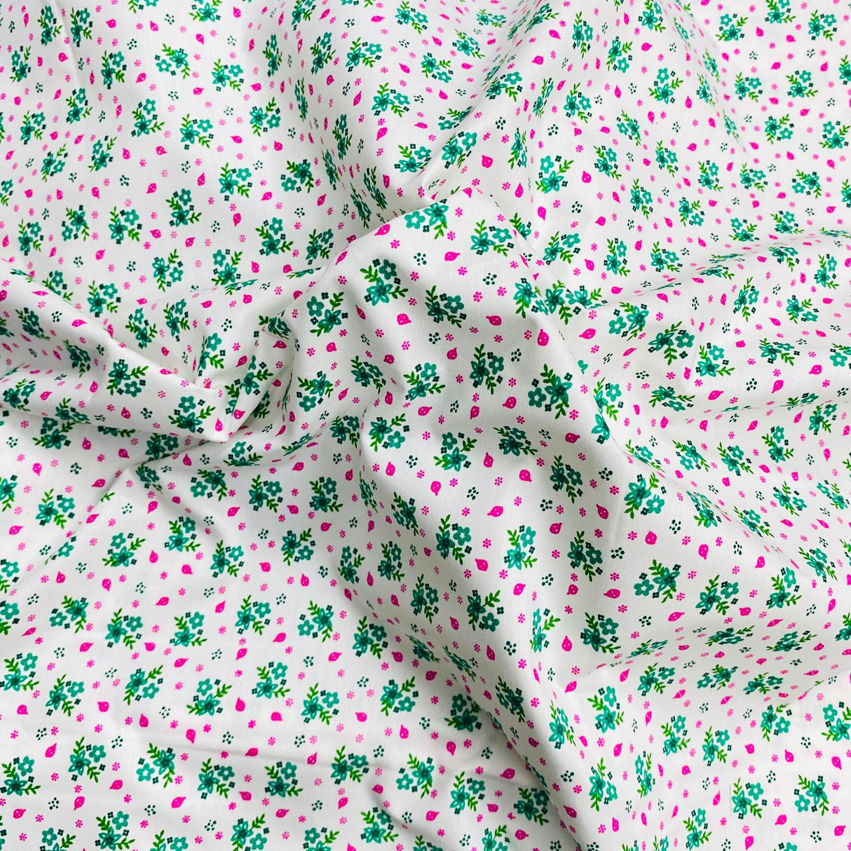 3 Metres Luxury 100% Cotton - 36" Wide - (Green Floral)
