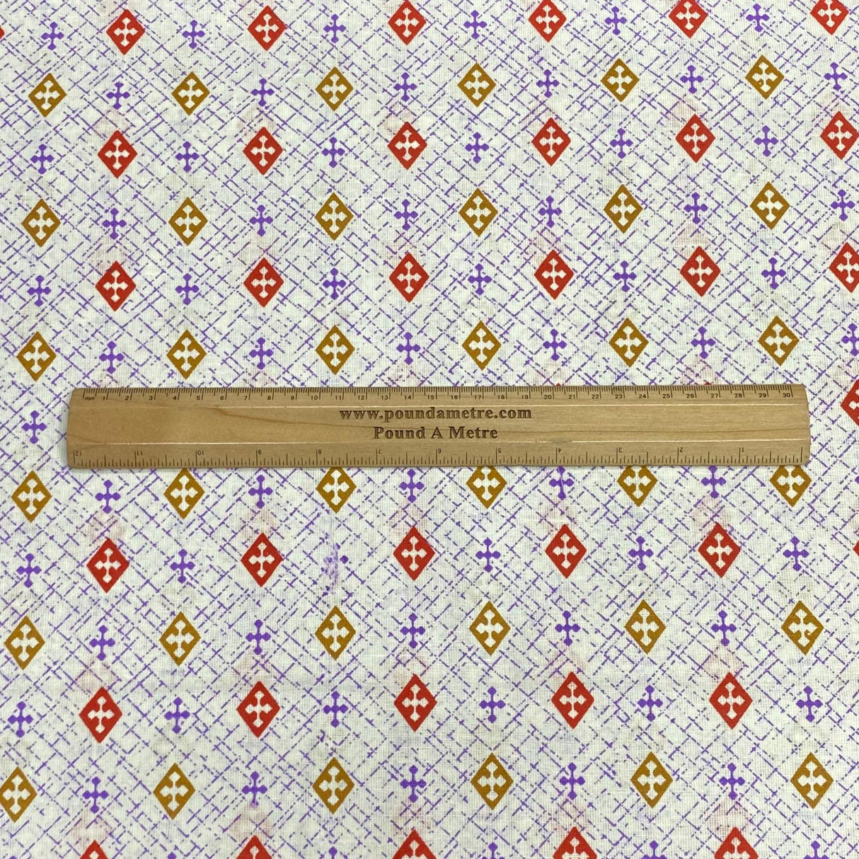 3 Metres Luxury 100% Cotton - 36" Wide - (Red & Gold)