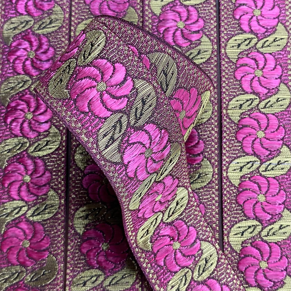 Per Metre, Metallic Trimming, 25mm Wide (Cerise Floral)