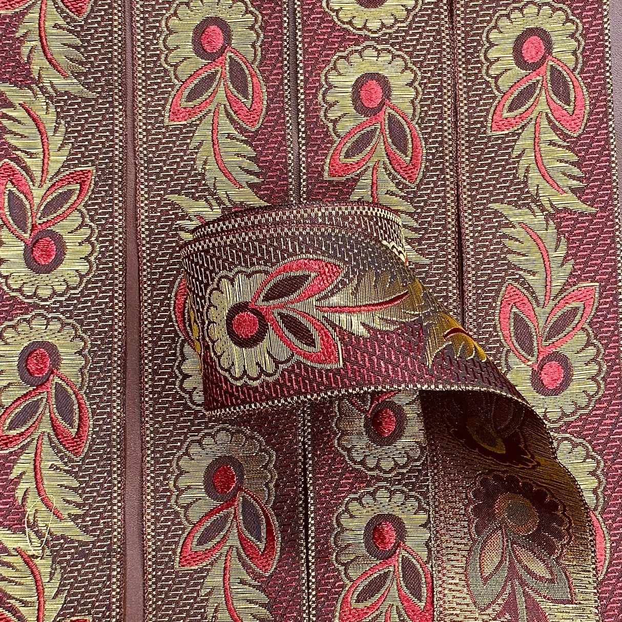 Per Metre, Metallic Trimming, 45mm Wide (Maroon & Gold)