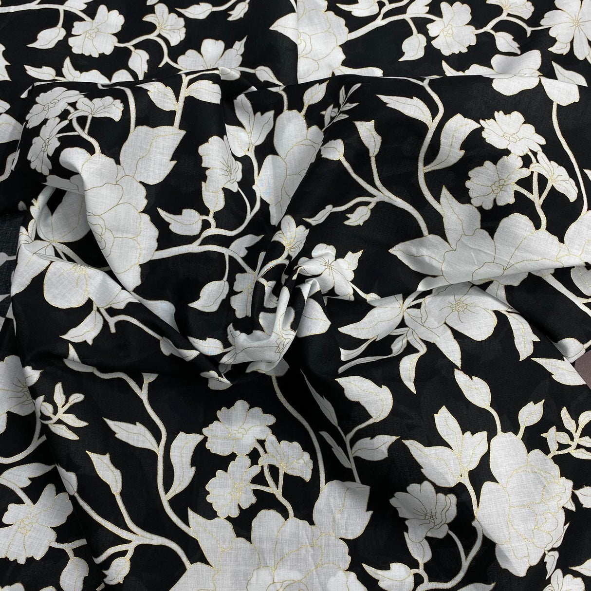 Per Metre Luxury Dressmaking 100% Digital Printed Cotton Lawn- 55" (Black)