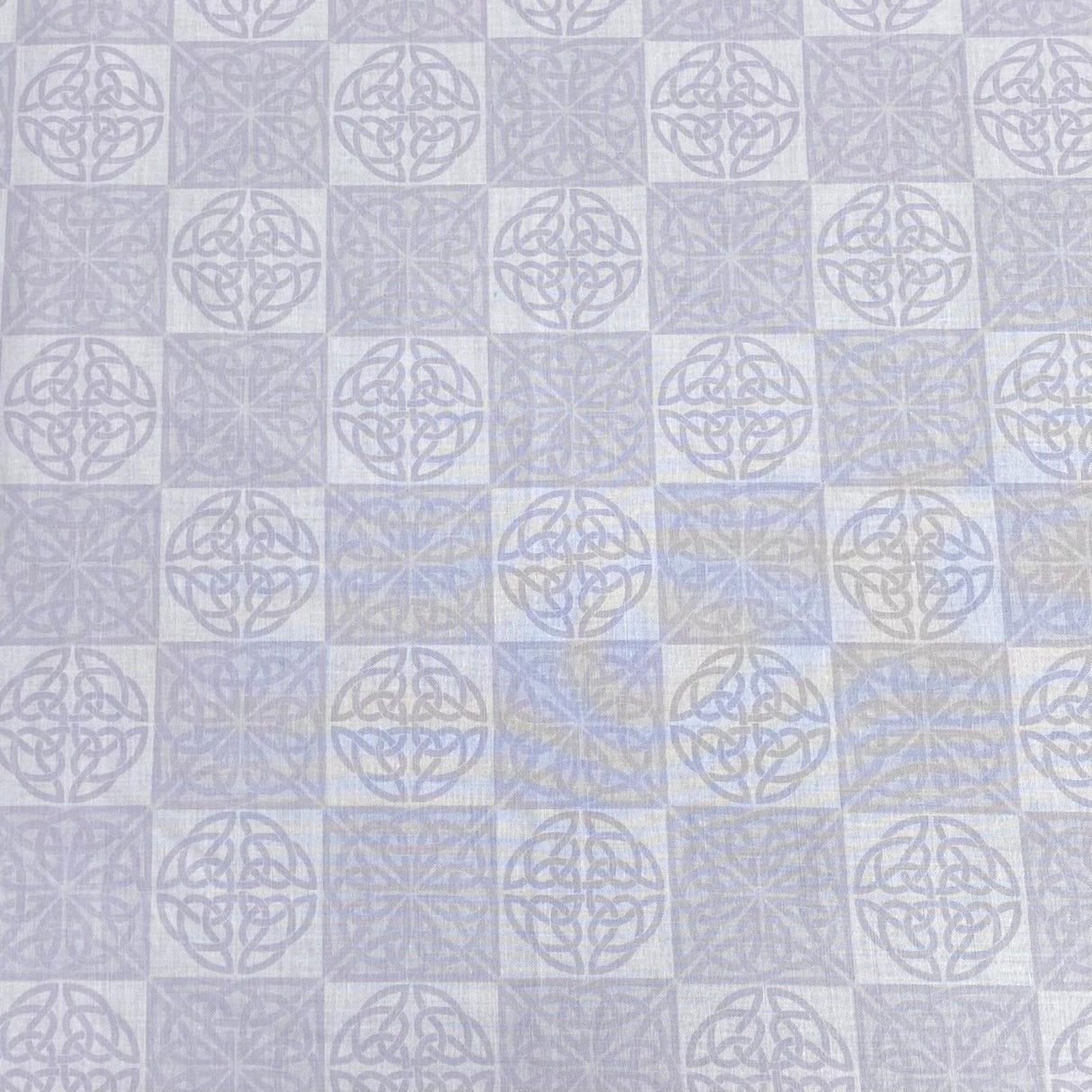 Make Your Own: Fat Quarter Bundle (FLO-22)