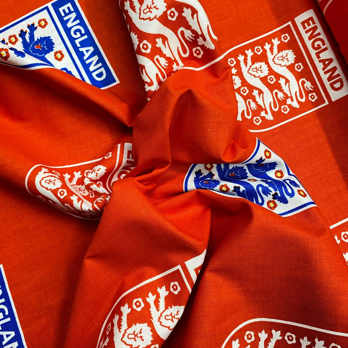 Pound A Metre Full Roll Full Roll Beautiful Plain 100% Printed Cotton- 45" Wide (England)