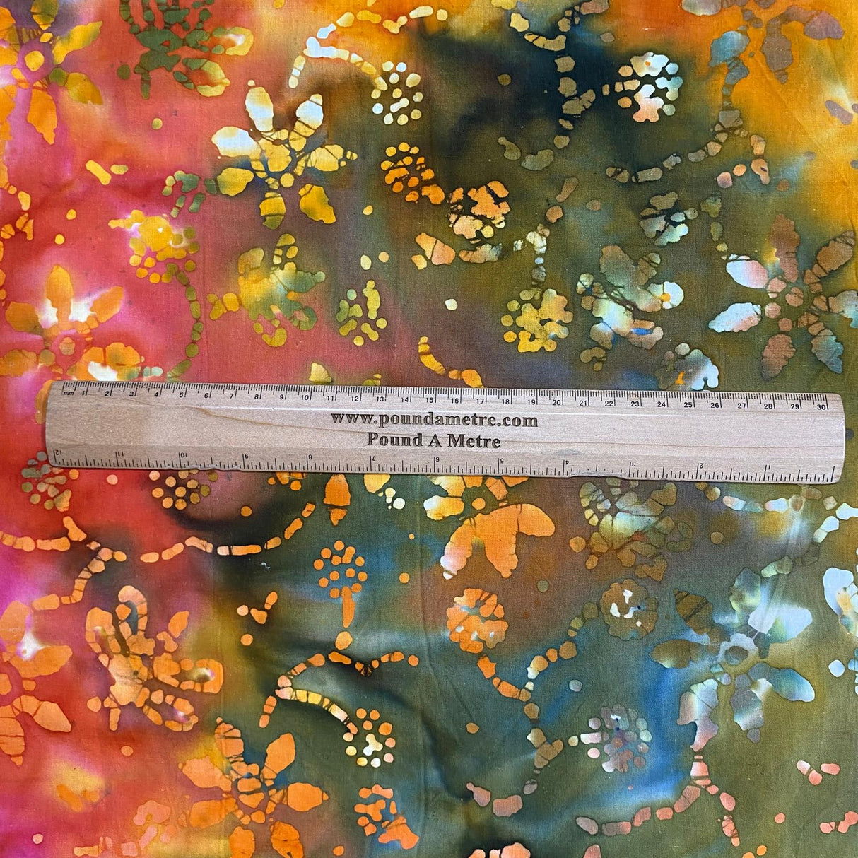 Pound A Metre Per Metre Luxurious Quality 100% Indian Cotton Batik - 45" Wide (DS2006 COL2)