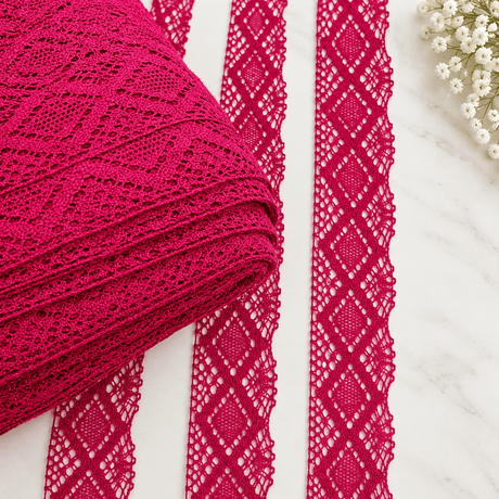 Pound A Metre Per Metre 1.5-Inch Rachelle Lace Trim – (Wine)