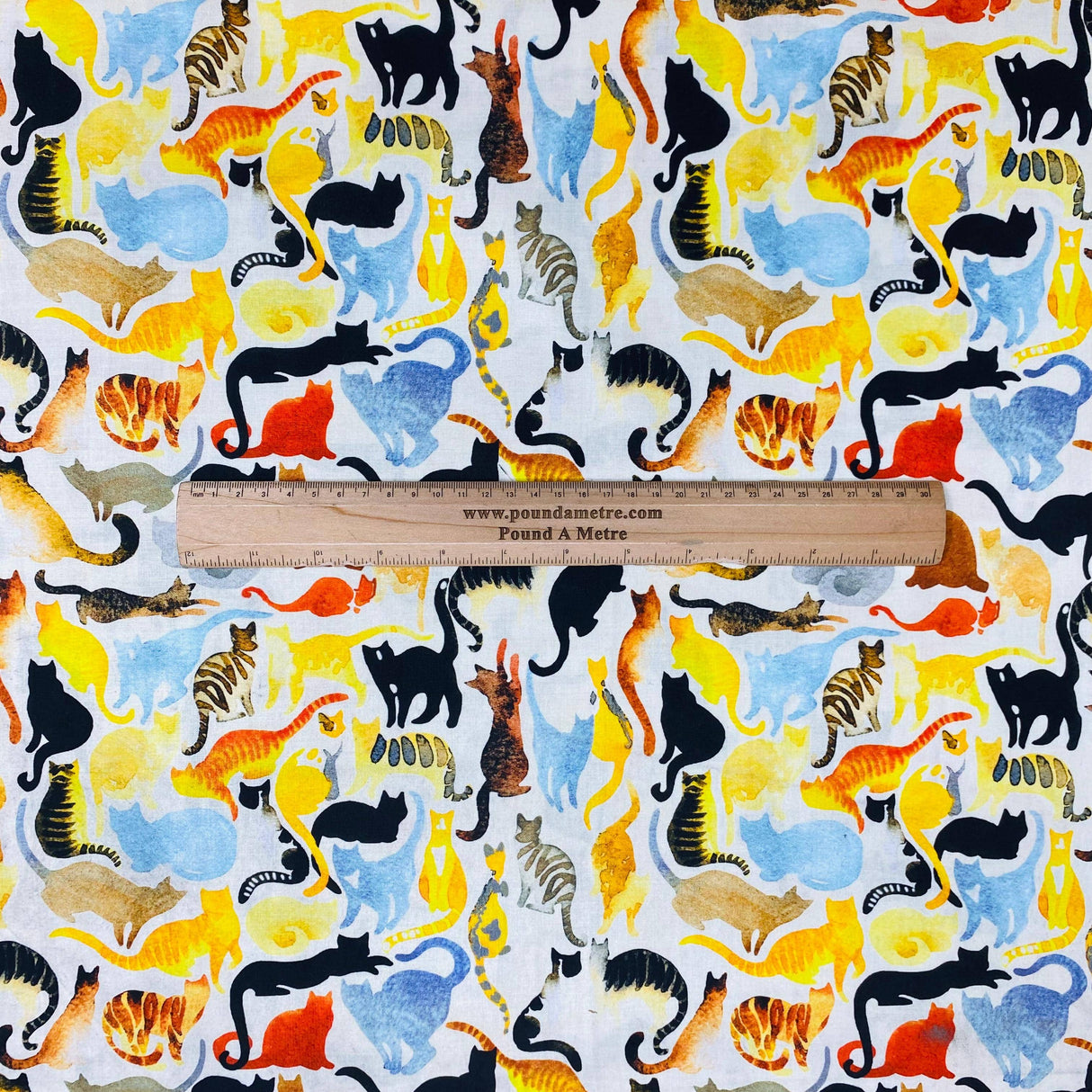Pound A Metre Per Metre Per Metre Beautiful Digitally Printed 100% Cotton- 45" Wide (Cat House)