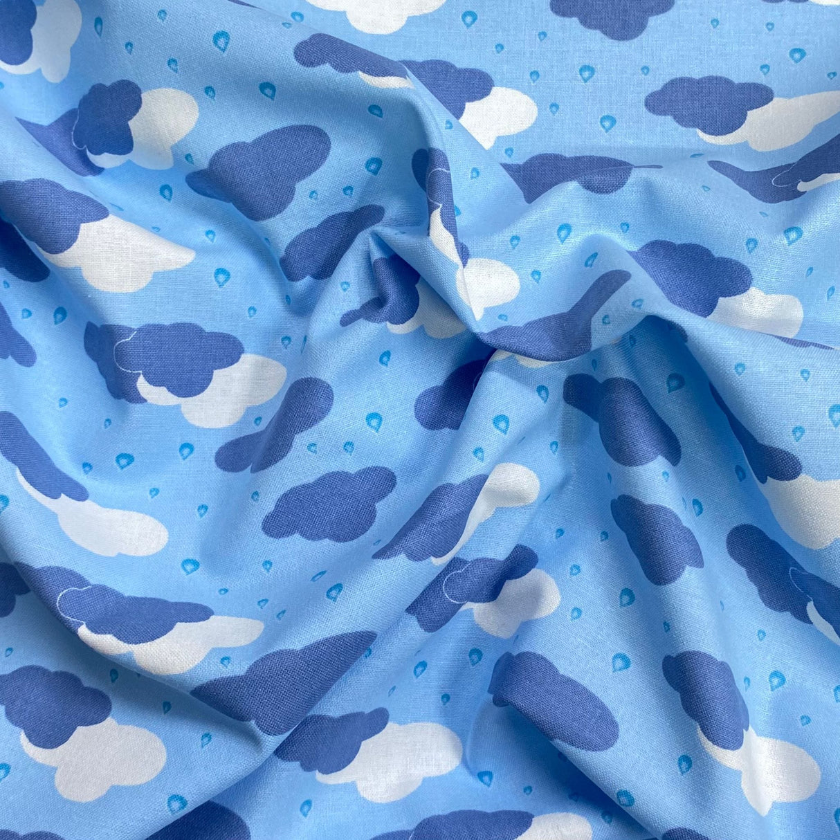 Pound A Metre Per Metre Per Metre Beautiful Digitally Printed 100% Cotton- 45" Wide (Clouds)
