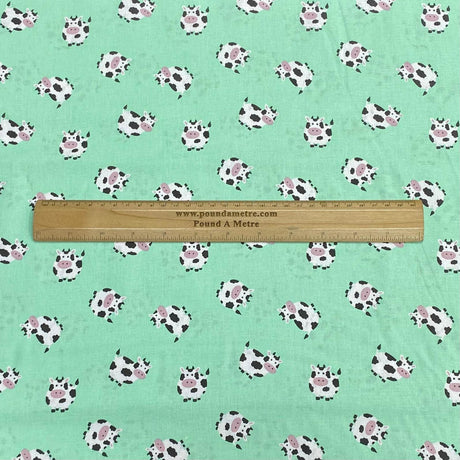Pound A Metre Per Metre Per Metre Beautiful Digitally Printed 100% Cotton- 45" Wide (Cows)