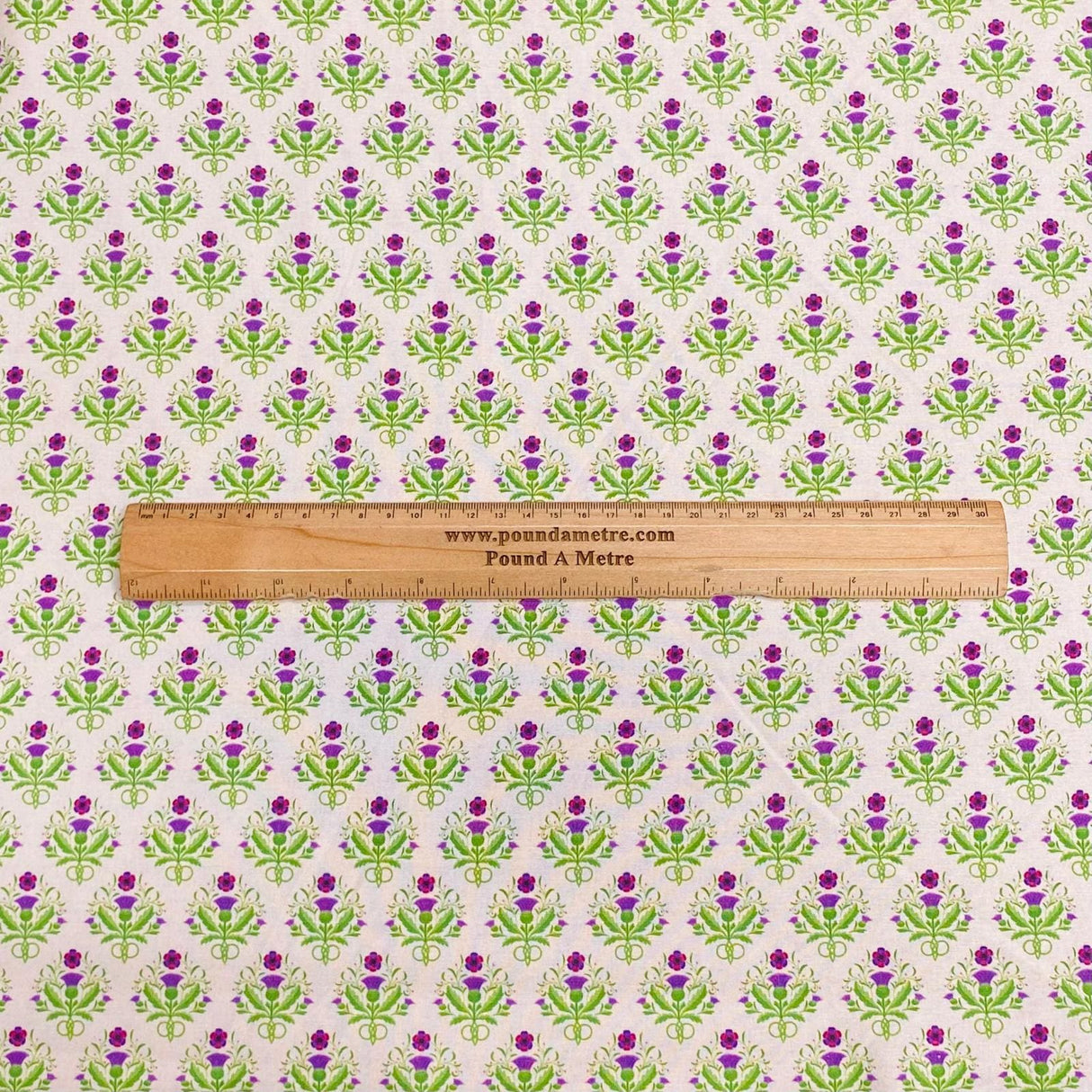 Pound A Metre Per Metre Per Metre Beautiful Digitally Printed 100% Cotton- 45" Wide (Deal 17) (Cotton-Deal)