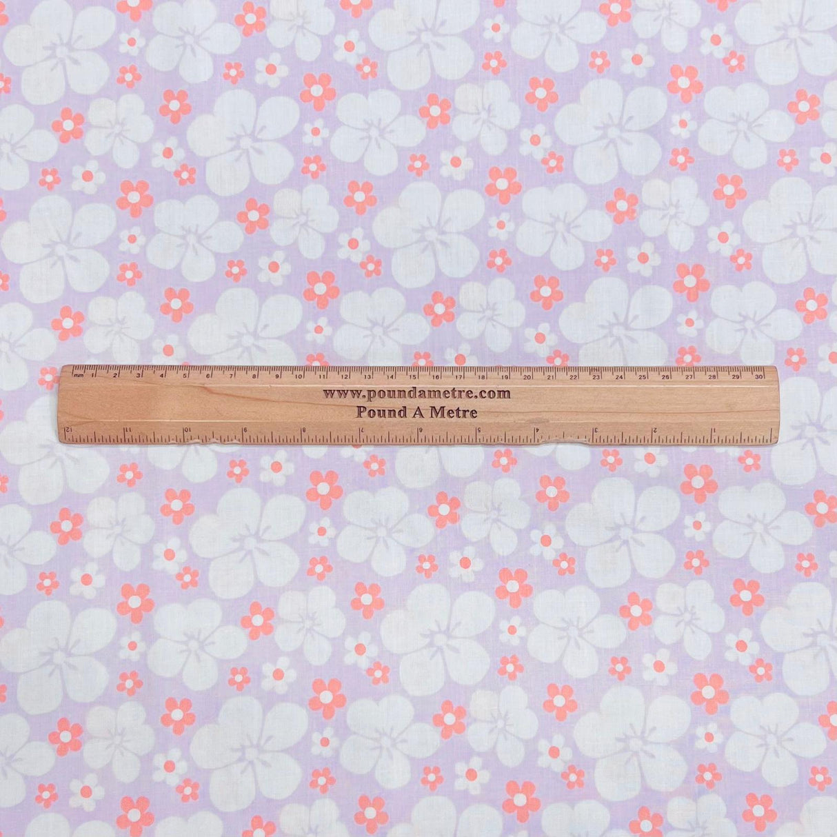 Pound A Metre Per Metre Per Metre Beautiful Digitally Printed 100% Cotton- 45" Wide (Deal 29) (Cotton-Deal)