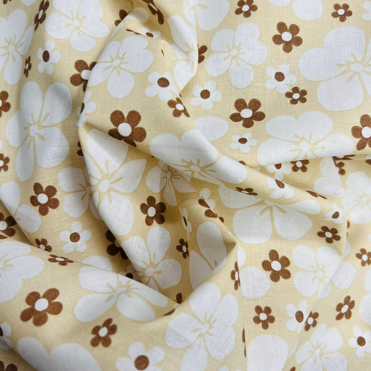 Pound A Metre Per Metre Per Metre Beautiful Digitally Printed 100% Cotton- 45" Wide (Deal 30) (Cotton-Deal)