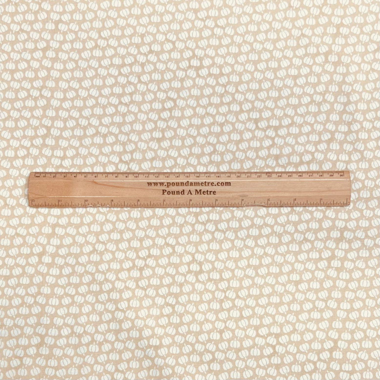 Pound A Metre Per Metre Per Metre Beautiful Digitally Printed 100% Cotton- 45" Wide (Deal 33) (Cotton-Deal)