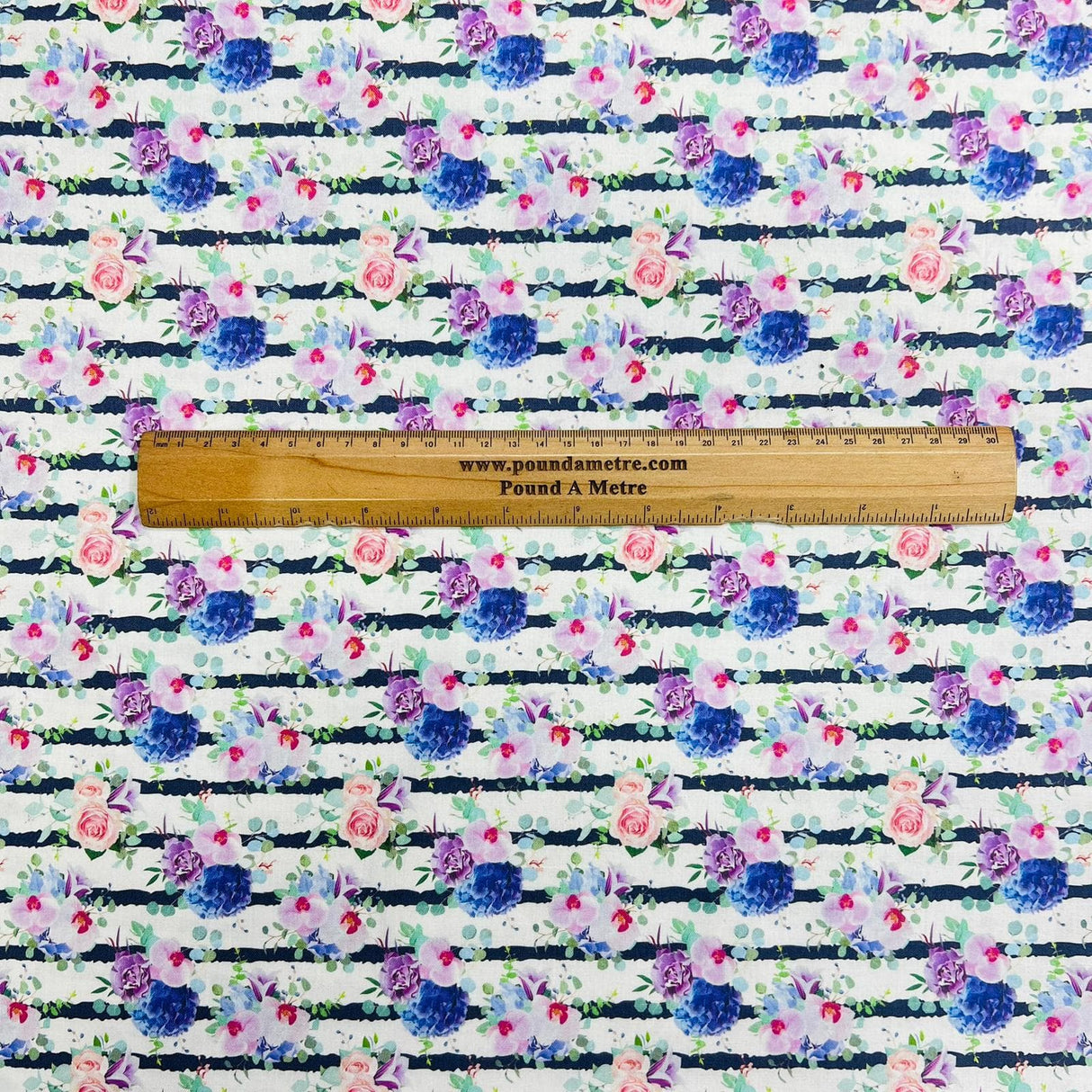 Pound A Metre Per Metre Per Metre Beautiful Digitally Printed 100% Cotton- 45" Wide (Deal 39) (Cotton-Deal)