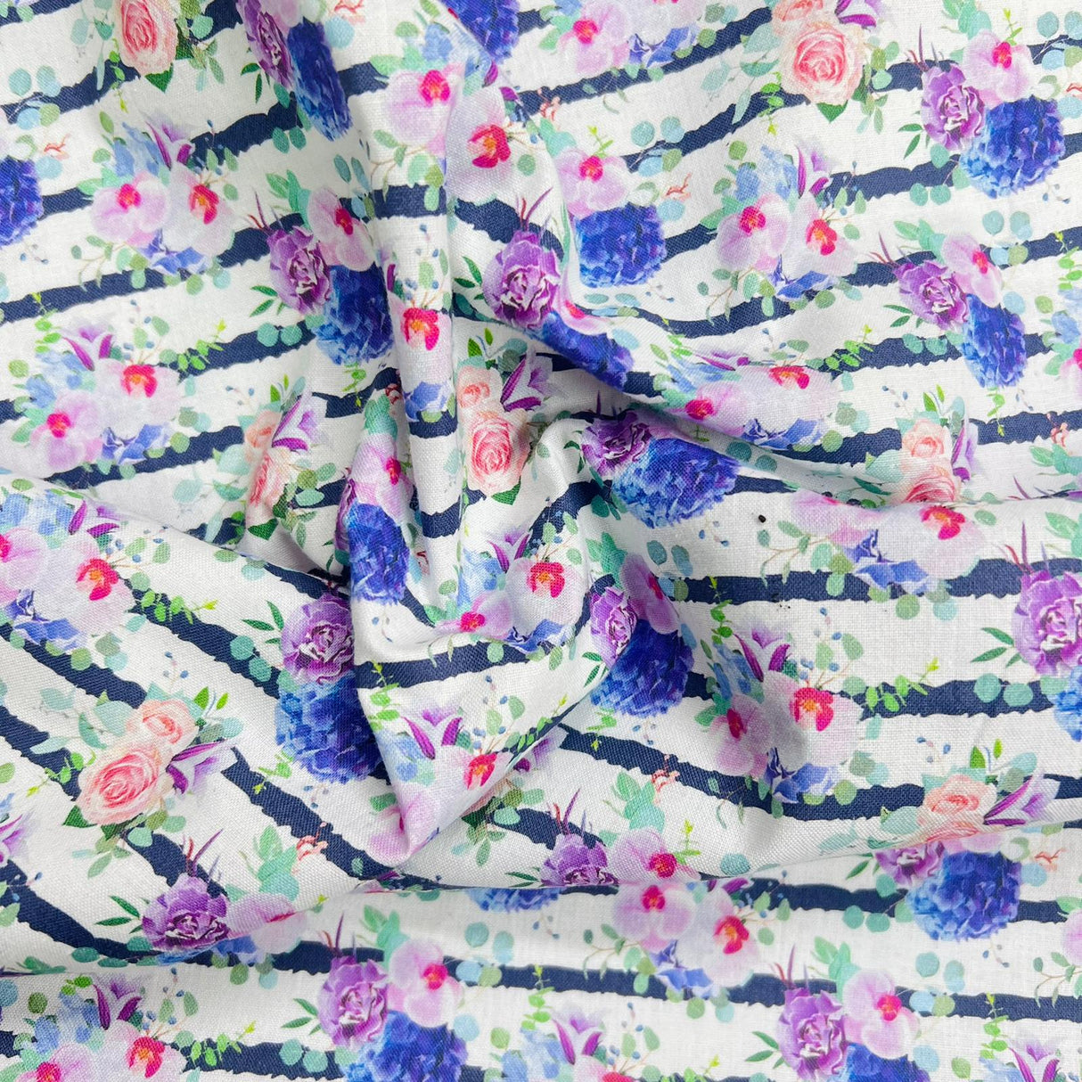 Pound A Metre Per Metre Per Metre Beautiful Digitally Printed 100% Cotton- 45" Wide (Deal 39) (Cotton-Deal)